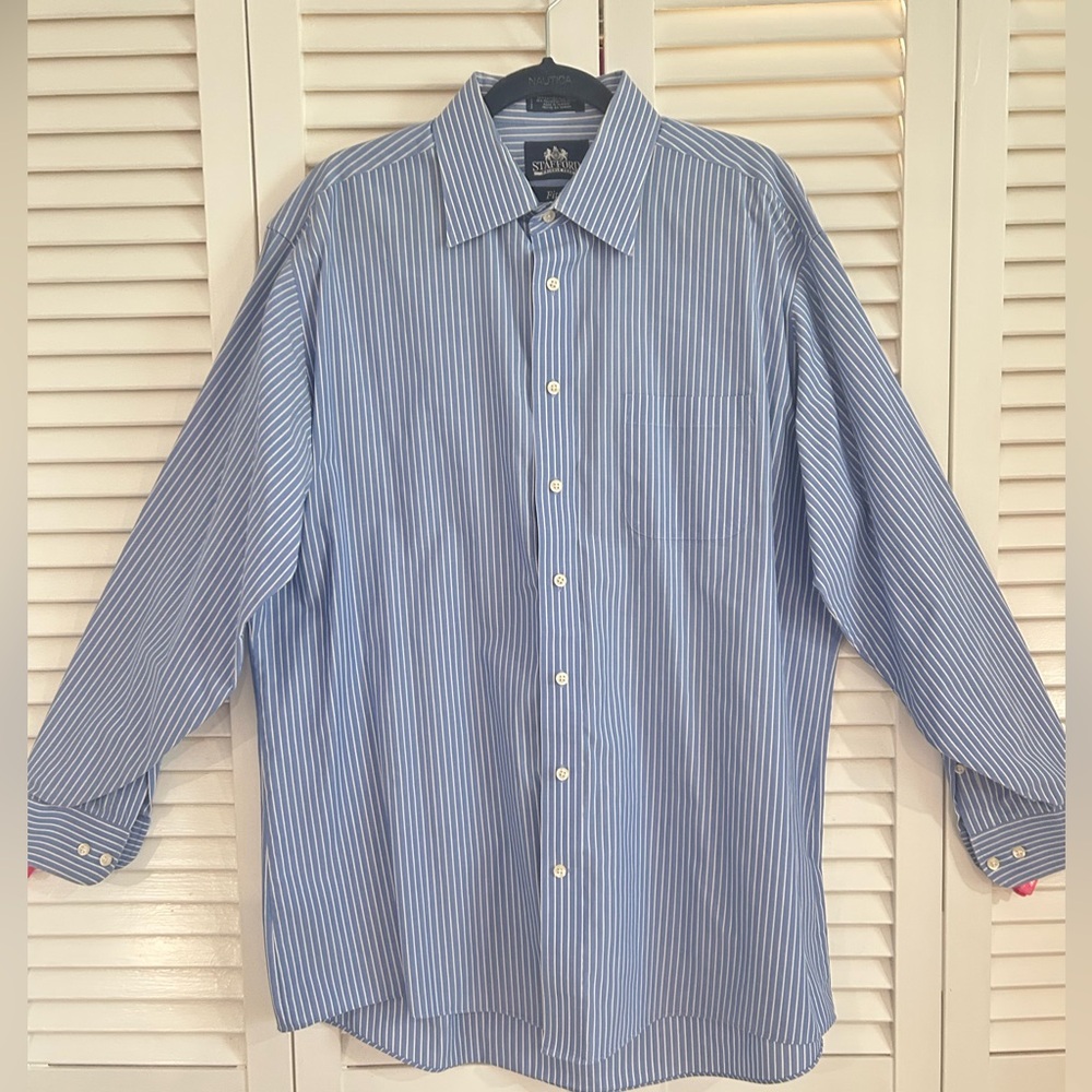 Stafford men’s wrinkle free button down long sleeve top  size 17.5/34–35